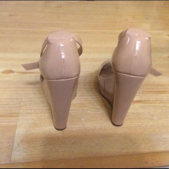 Sz 7.5 Madden Xtrime T-strap Wedges - Picture 4 of 11